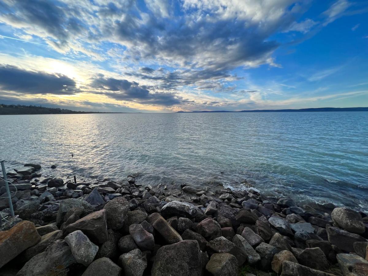 Voelgyhid Village Balaton Kőröshegy Bagian luar foto