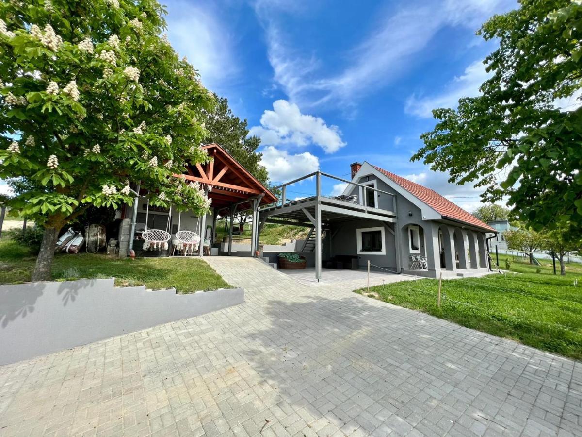 Voelgyhid Village Balaton Kőröshegy Bagian luar foto